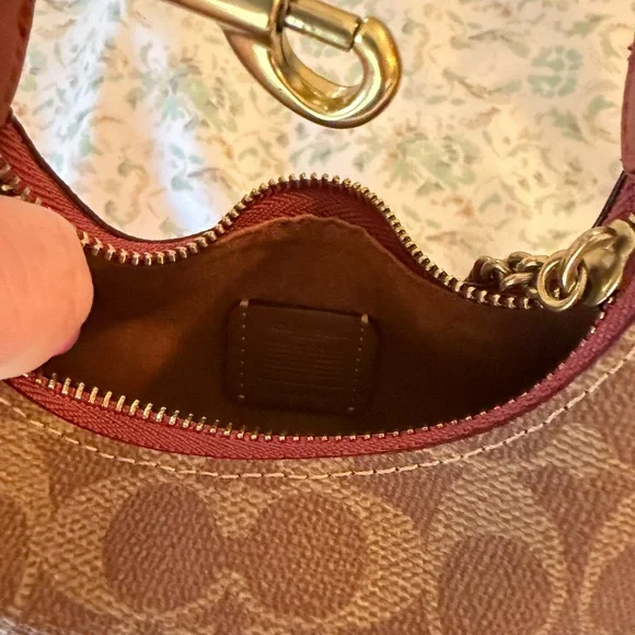 Coach Jonie Bag in Signature Canvas - Picture 4 of 4